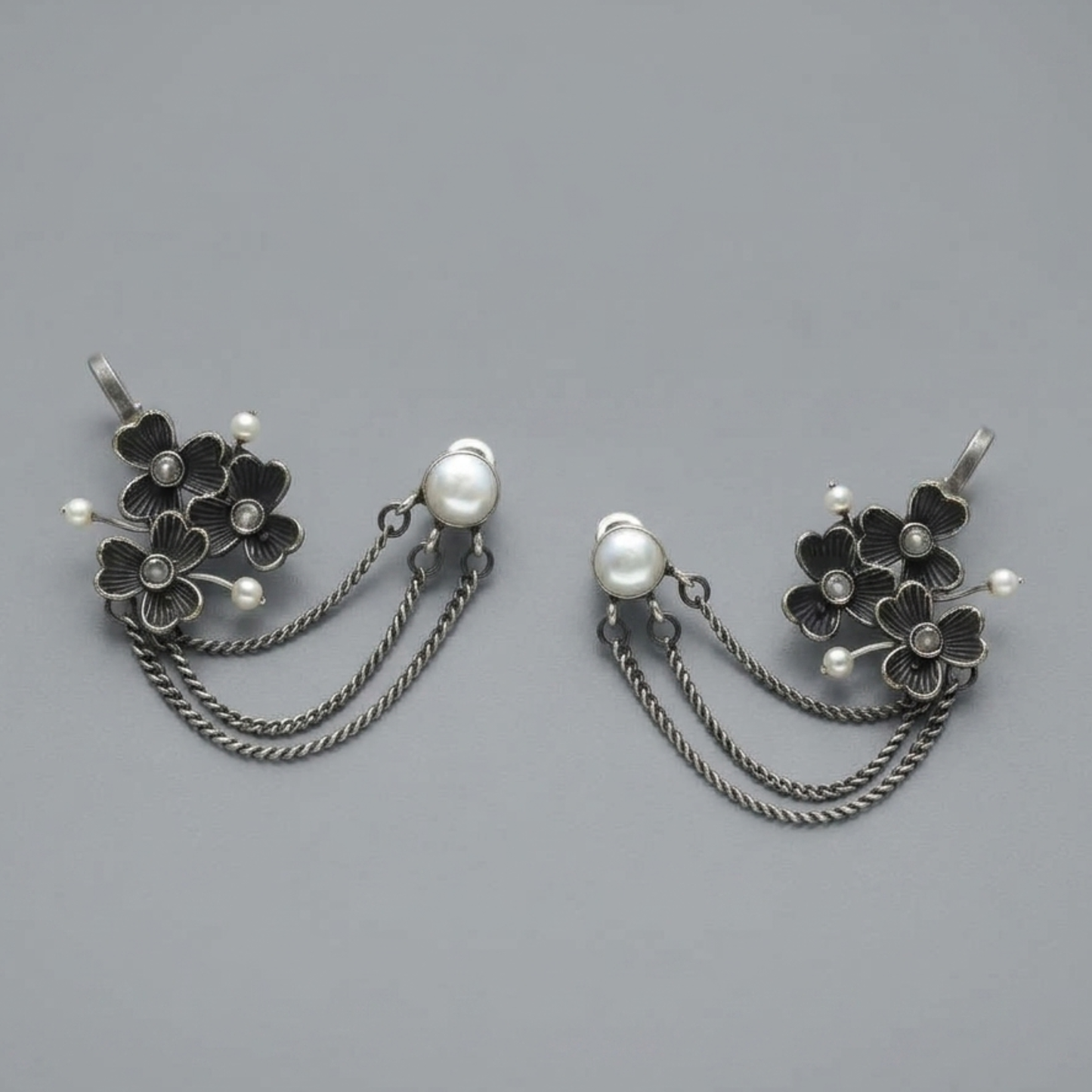 Floral Vine Ear Cuff with Pearl Drop & Chain Detail – Oxidized Silver-Plated Statement Jewelry