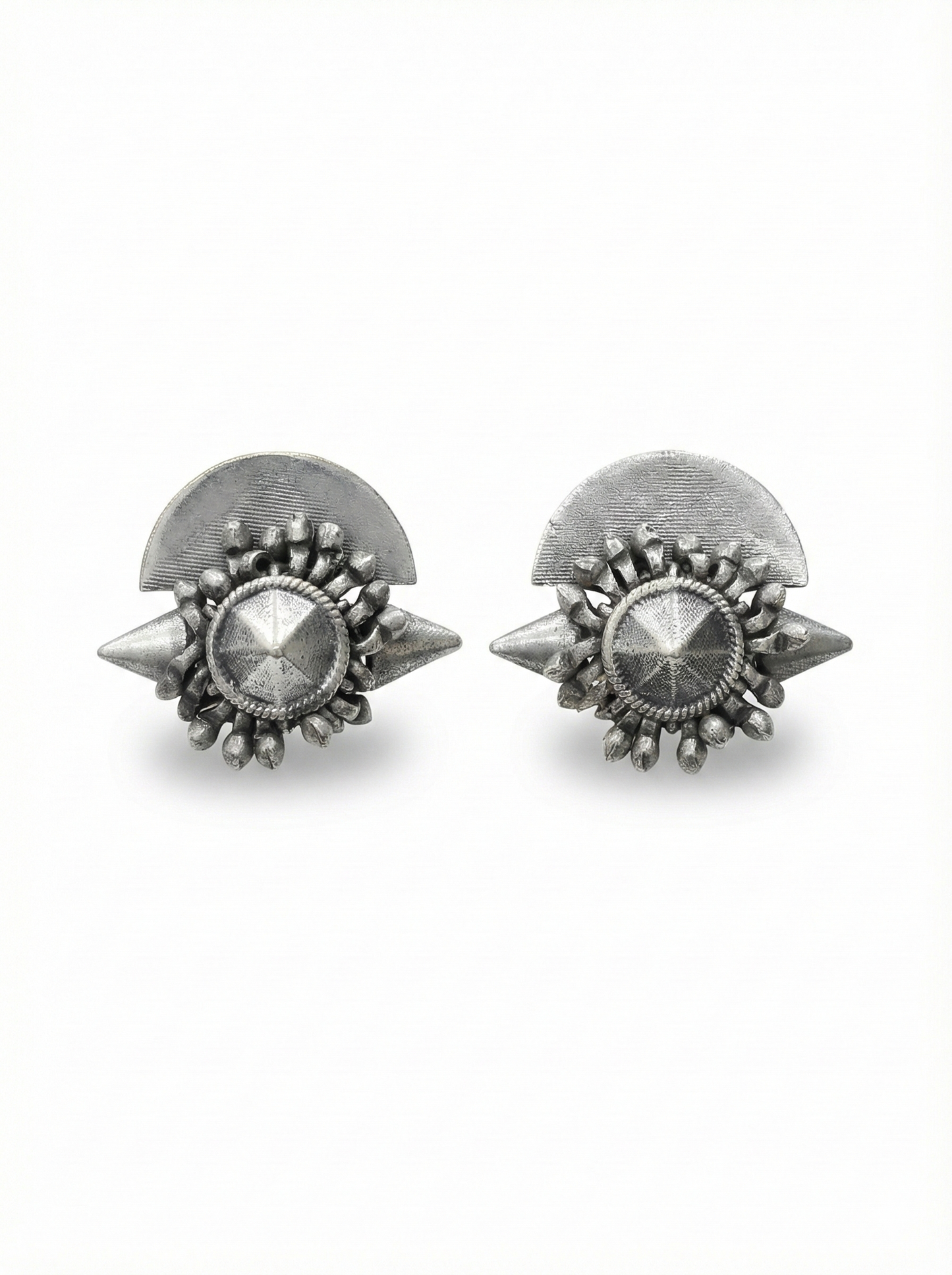 Traditional Maharashtrian Oxidized Bugadi – Non-Piercing Clip-On Earring