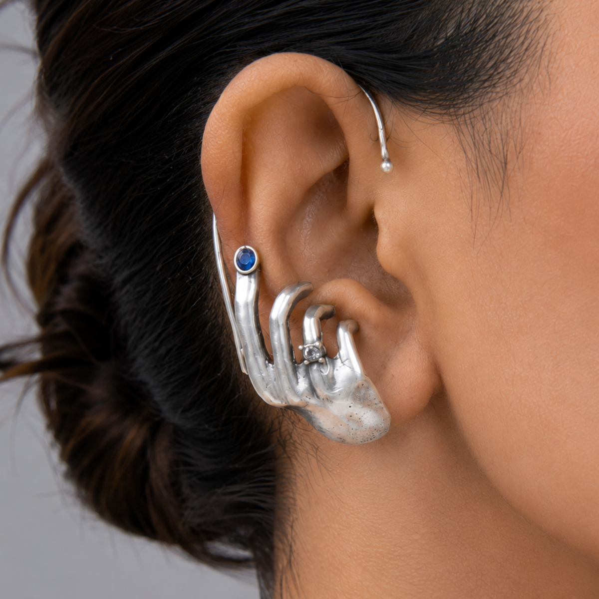 Oxidized Silver Finish Hand-Grip Ear Cuff with Stone Accent | Avant-Garde Statement Ear Cuff