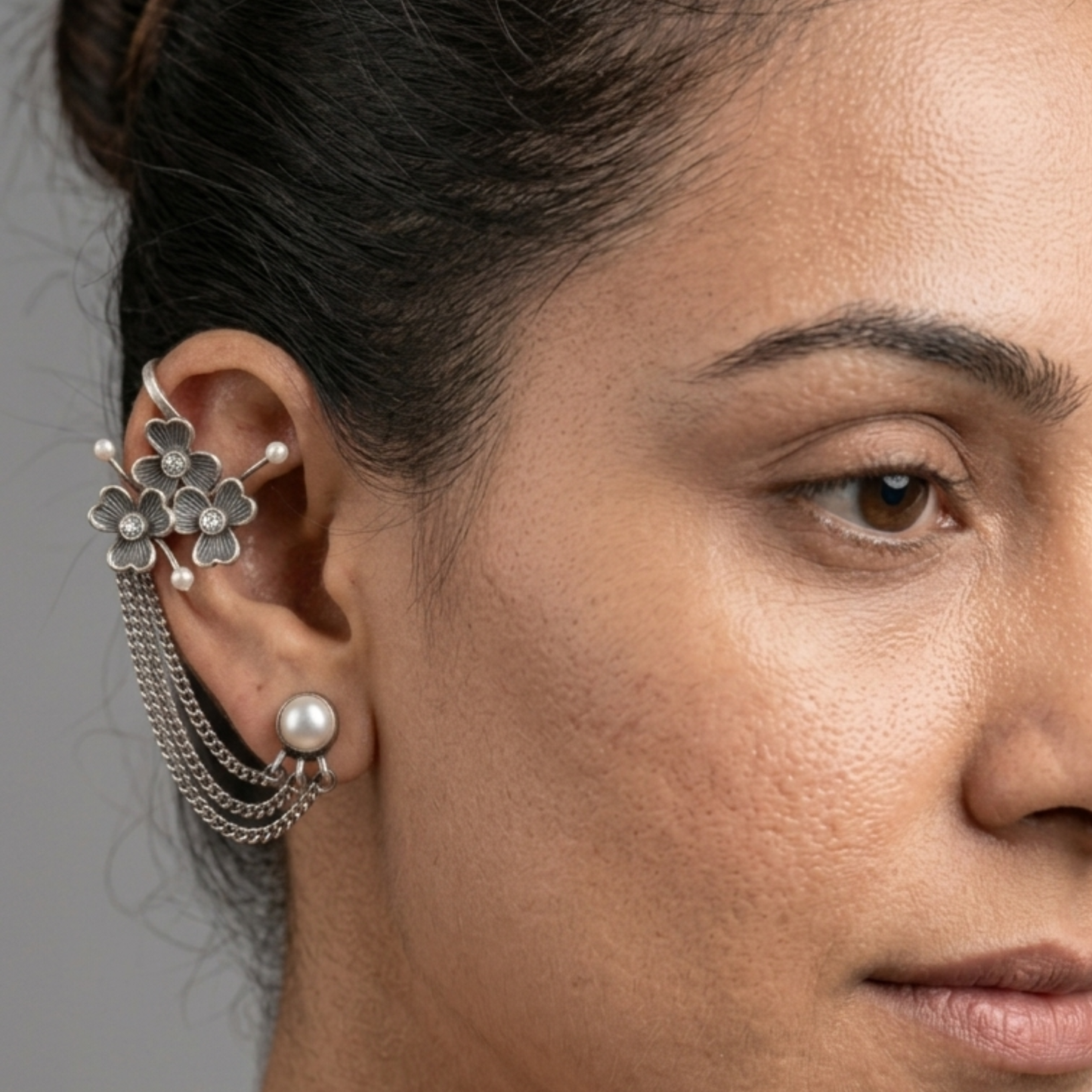 Floral Vine Ear Cuff with Pearl Drop & Chain Detail – Oxidized Silver-Plated Statement Jewelry