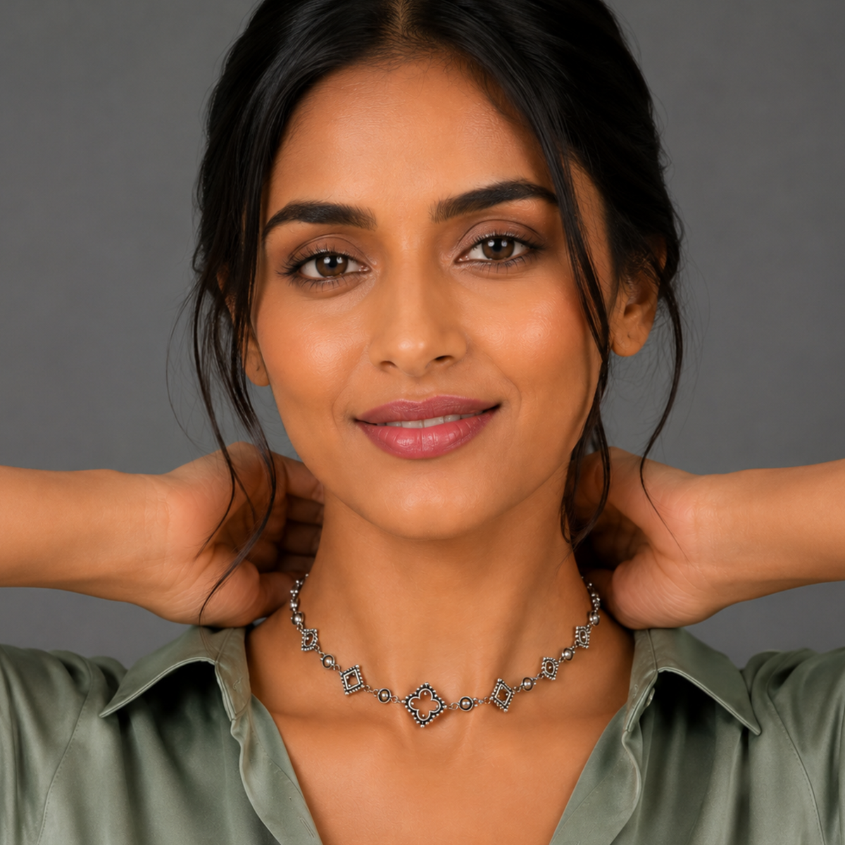 Ornate Silver Clover & Geometric Motif Choker Necklace