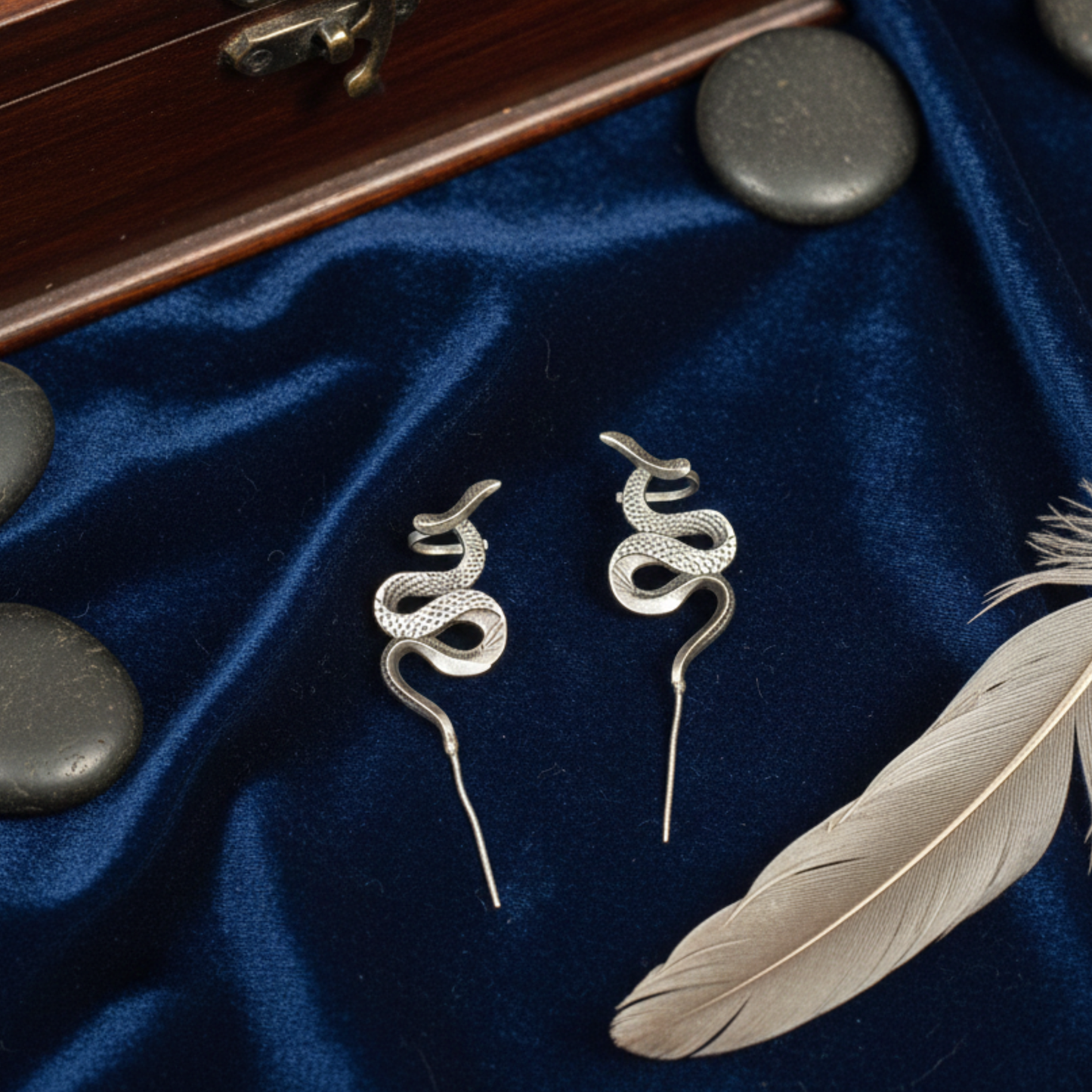 Snake Earcuffs, Snake Ear pins, Unisex Ear cuffs