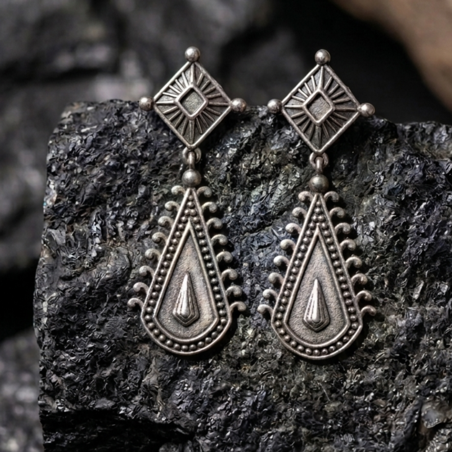 Dulcett Vintage Geometric Teardrop Oxidised Earrings